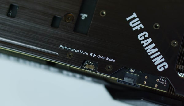کارت گرافیک ایسوس مدل TUF RTX 3060 O12G GAMING حافظه 12 گیگابایت 4 نمایی از سوئیچ فیزیکی کارت گرافیک 3060